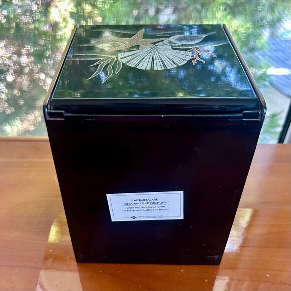 Vintage Otagiri Black Lacquer Jewelry Box with Mirror & Seashell Design - Picture 9 of 16